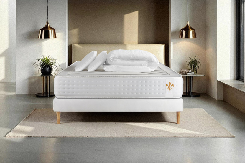 Pack lit complet 140x200 cm - Matelas + Sommier Blanc (en kit) + 2 oreillers + Couette - Vingt-Quatre
